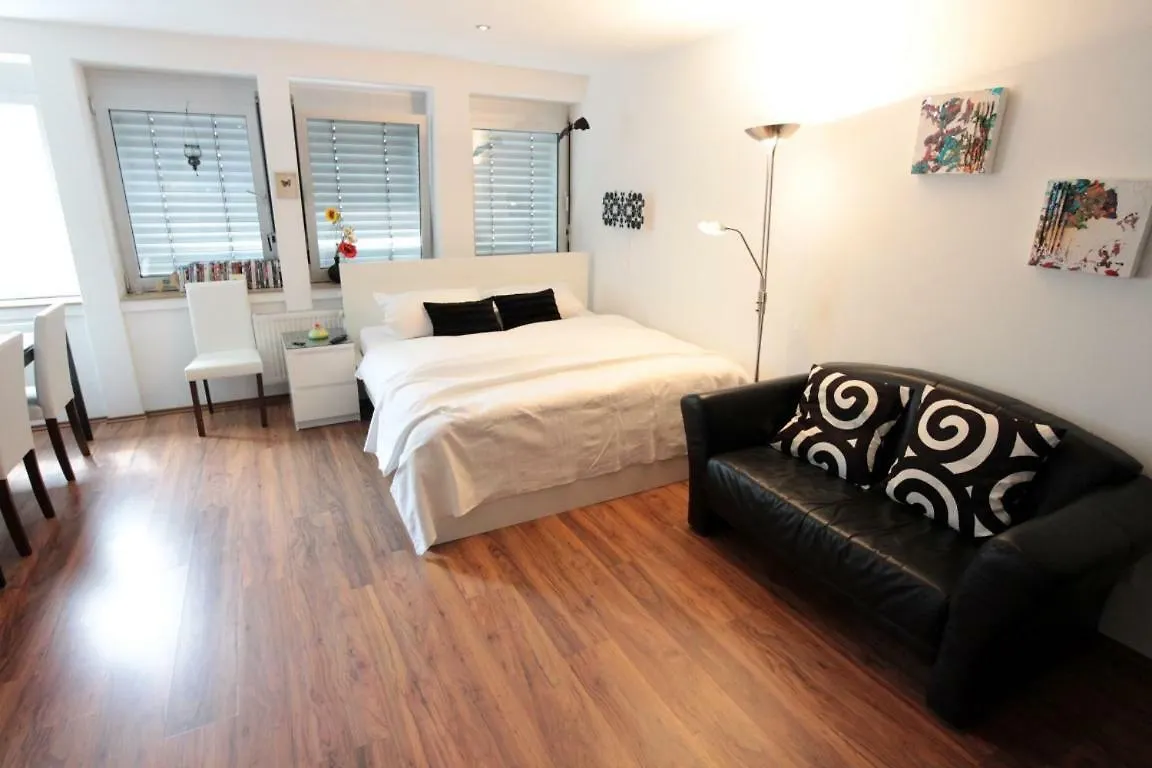 Gasthof Wifi Apartment Konigsallee Düsseldorf Deutschland